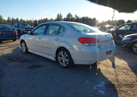 2014 Subaru Legacy 2.5I z USA, uszkodzony, nr VIN 4S3BMBA68E3011541